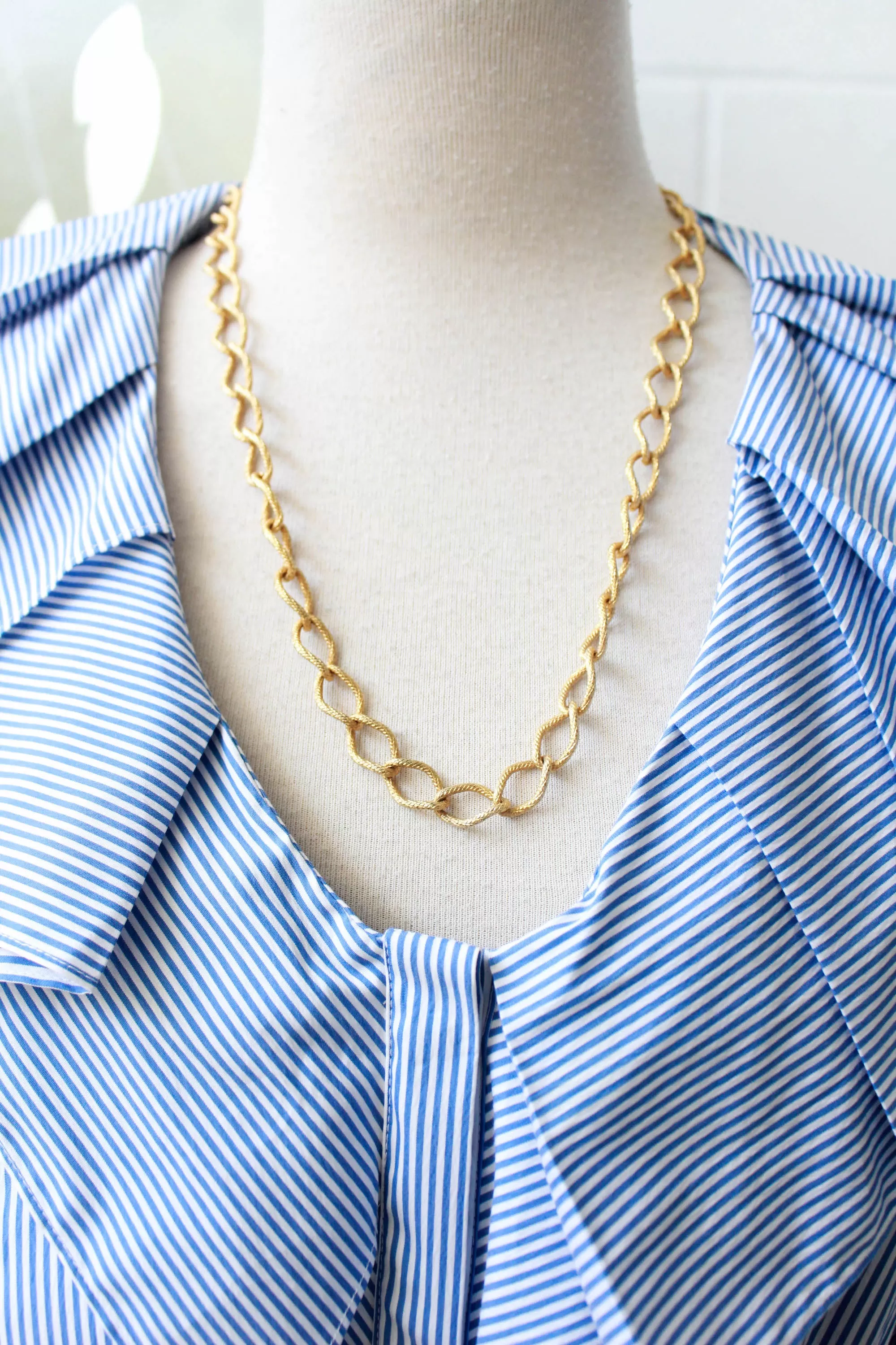 1960s Gold Chain Necklace