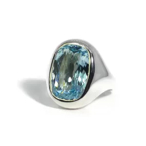 A & Furst - Essential - Cocktail Ring with Sky Blue Topaz, 18k White Gold