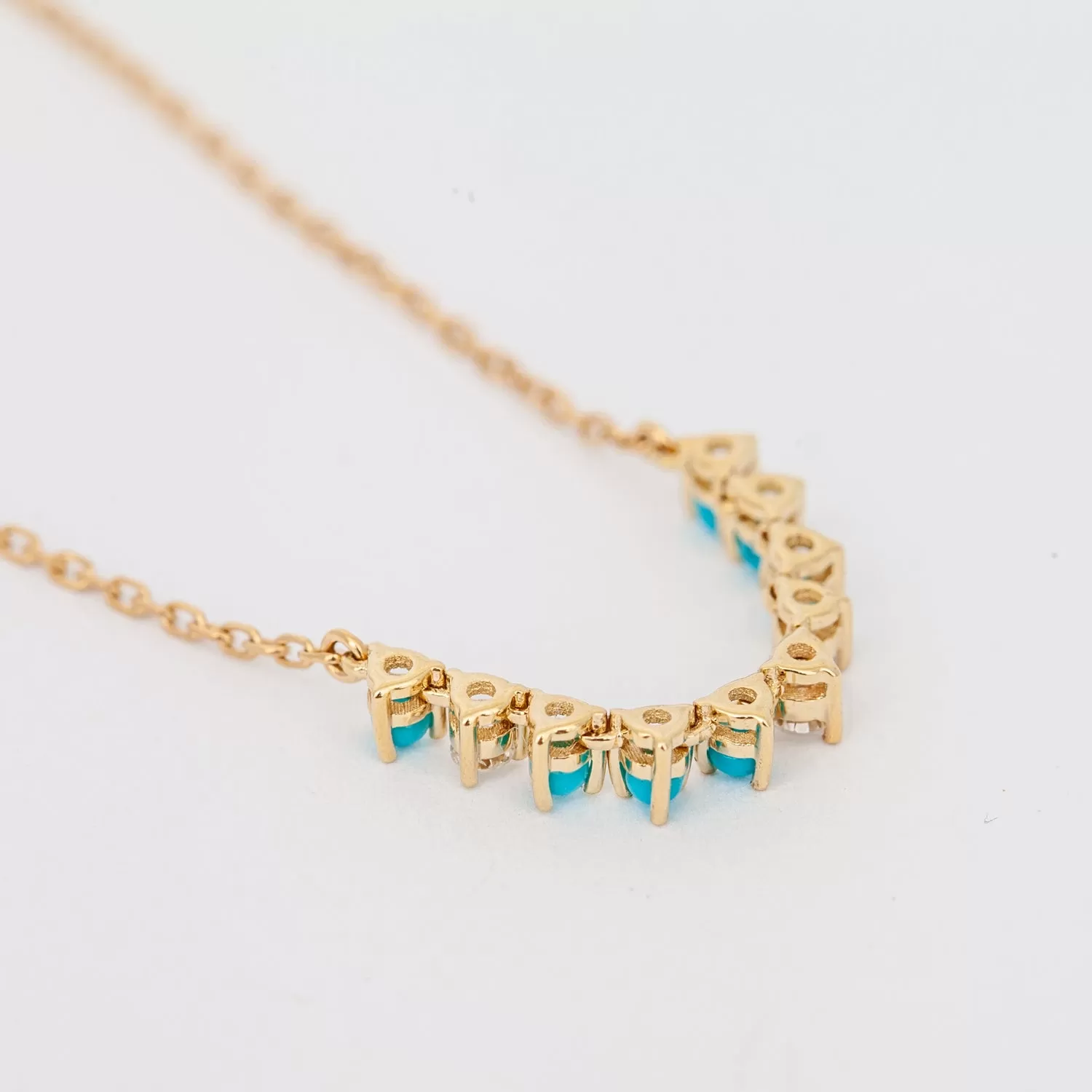 Diamond and Turquoise Rounds Chain Necklace