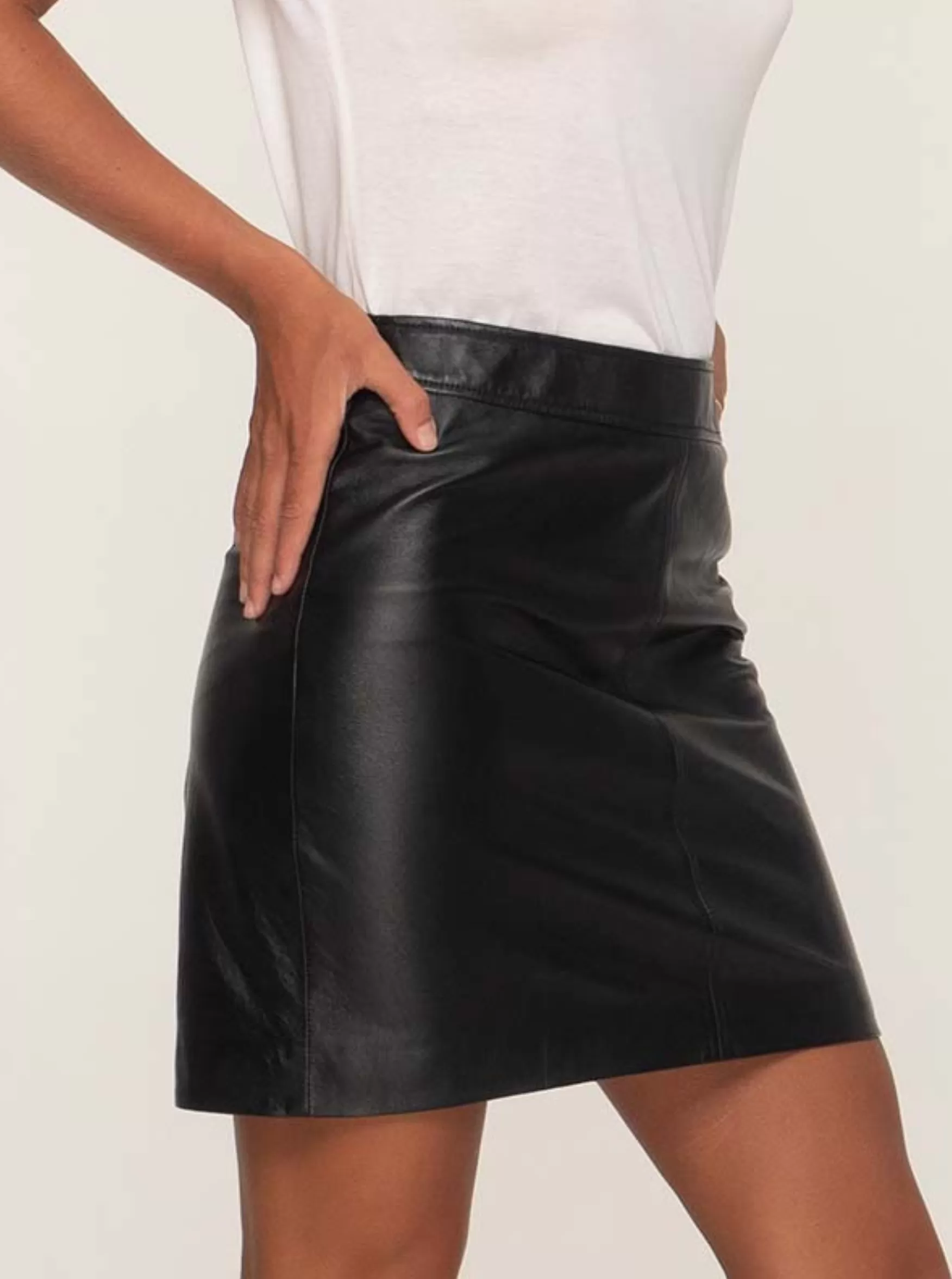 DYLAN LEATHER MINI SKIRT - BLACK