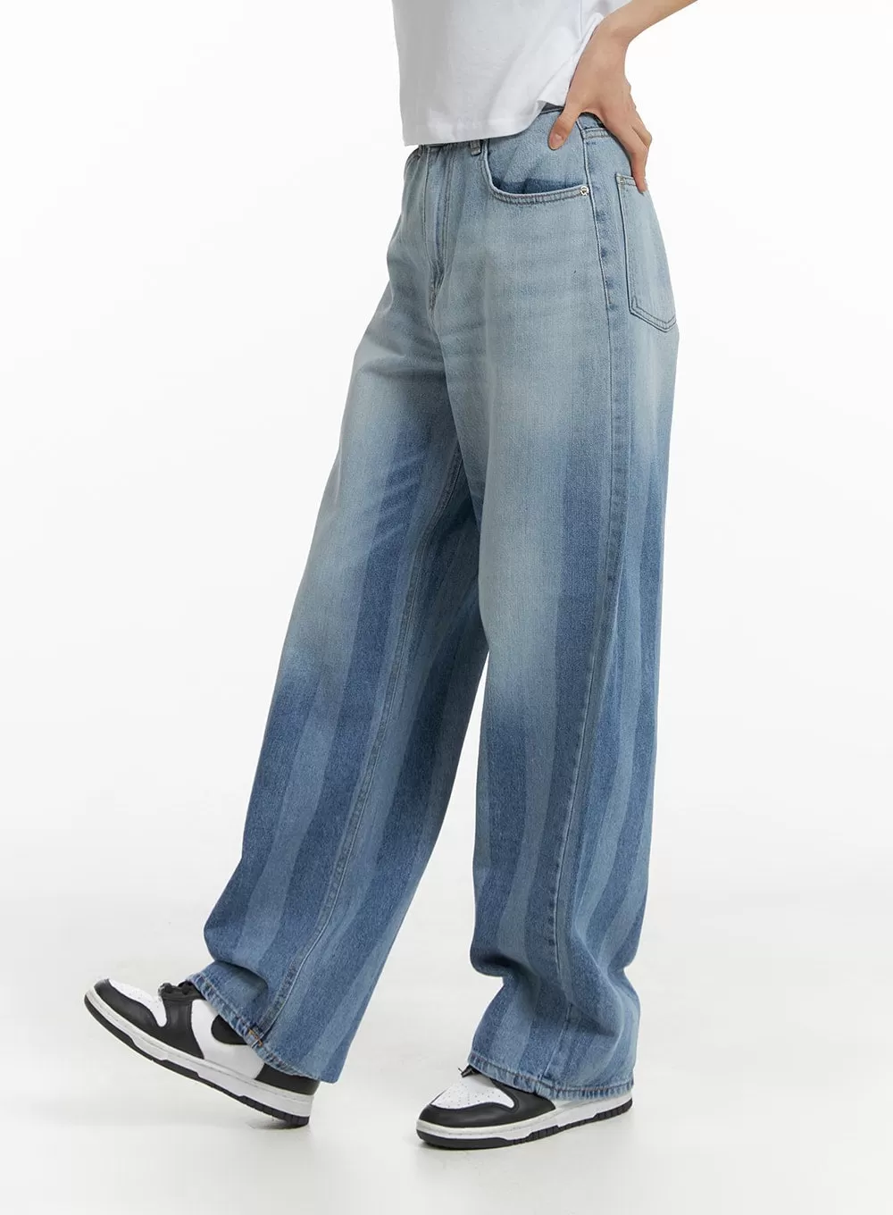 Faded Striped Baggy Jeans CM407