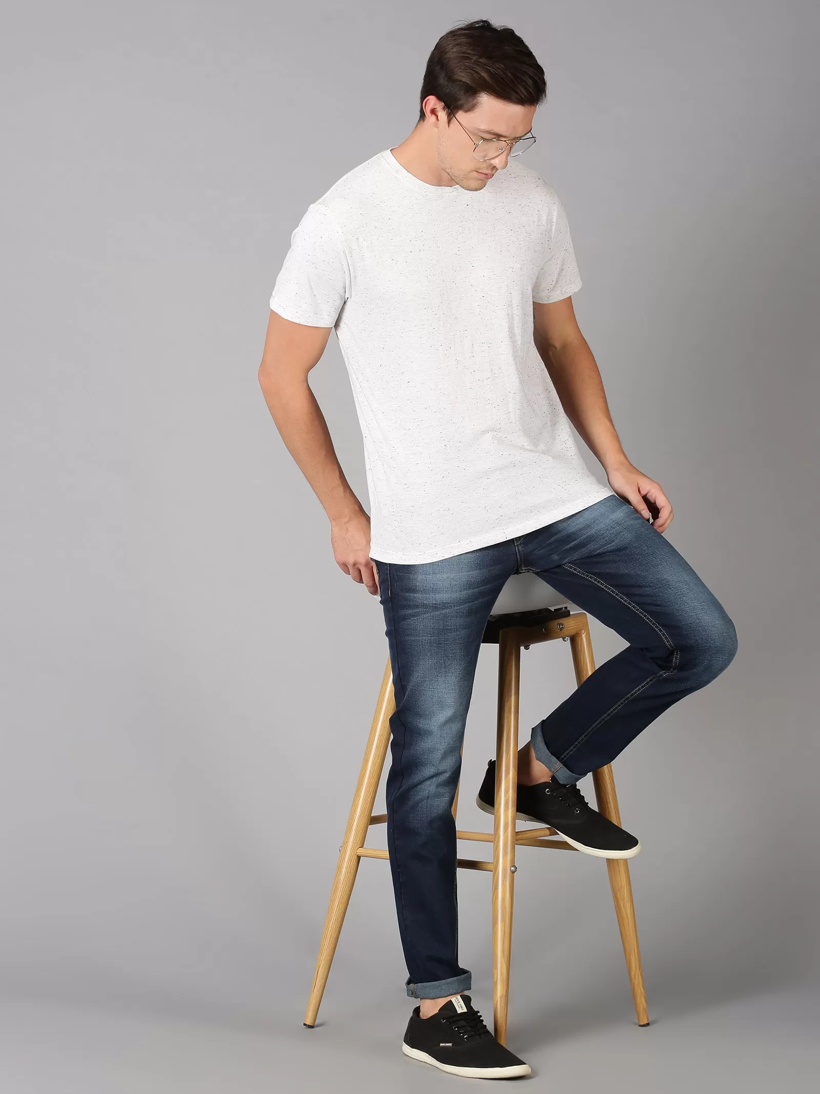 MEN'S ECRU SOLID SLIM FIT T.SHIRT