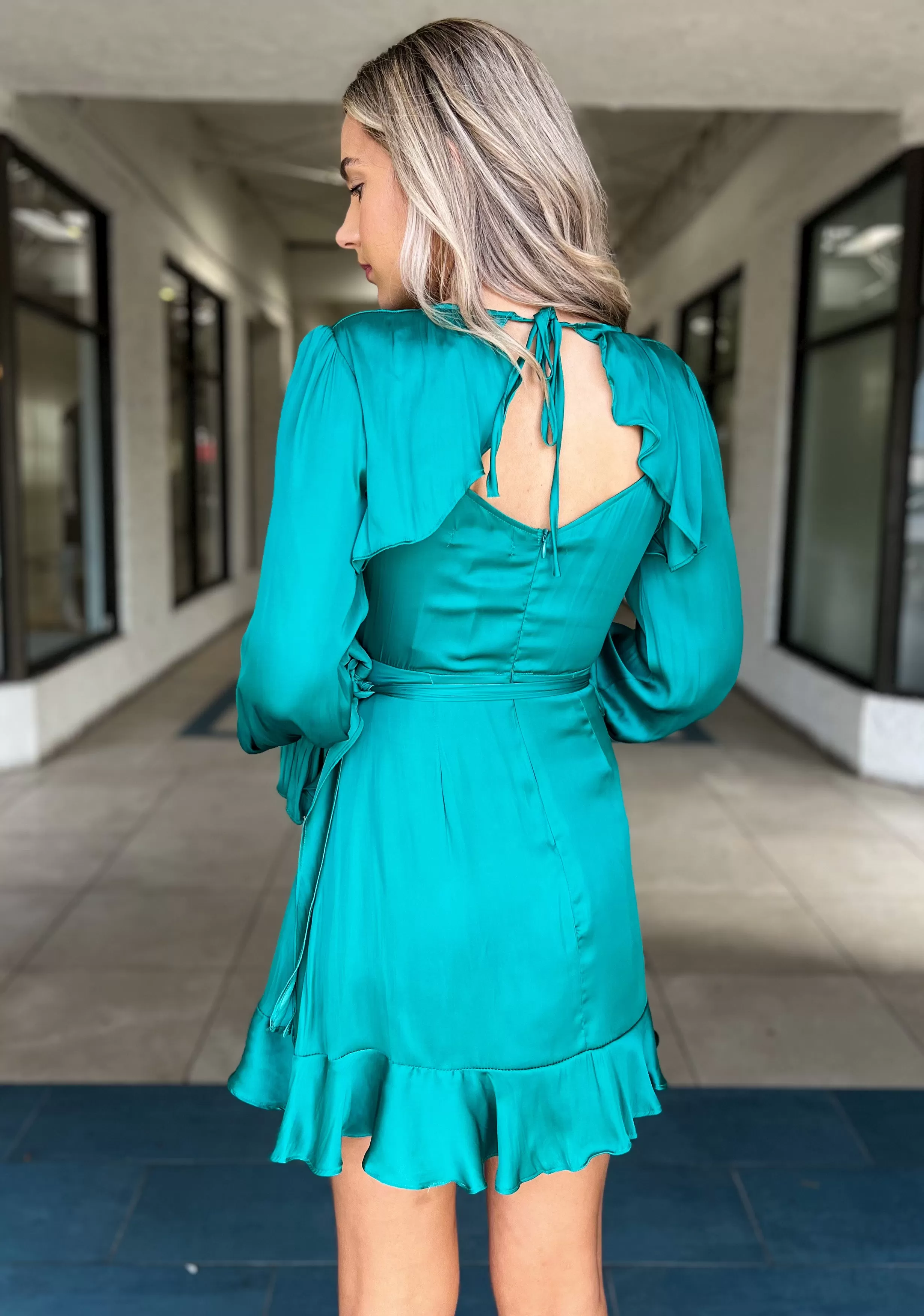 Sammi Ruffle Dress (Vivid Teal)