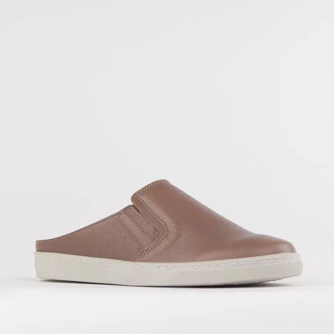 Slip-on sneakers with Removable Footbed in Stone - 12584