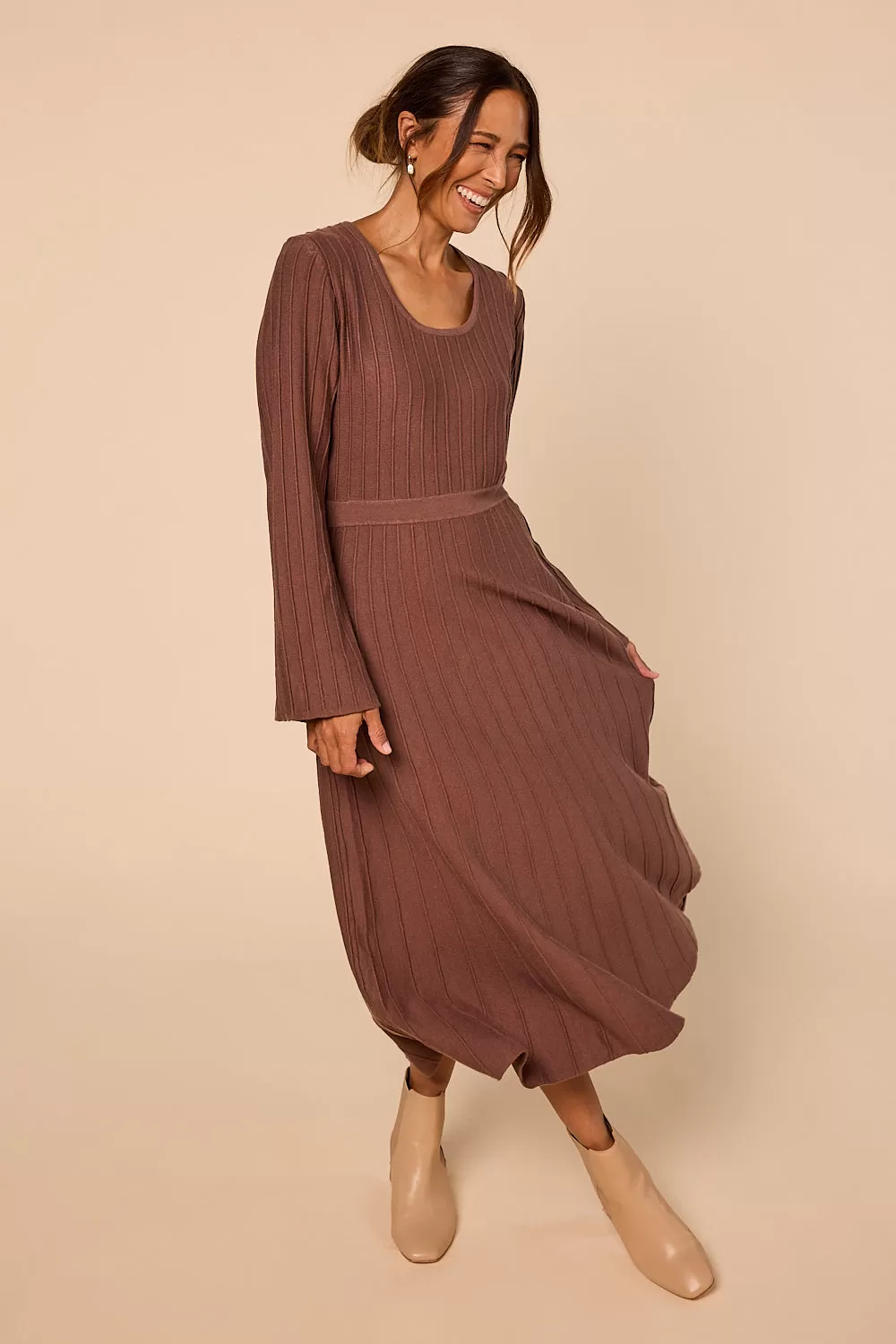 Waisted Knitted Dress in Cacao